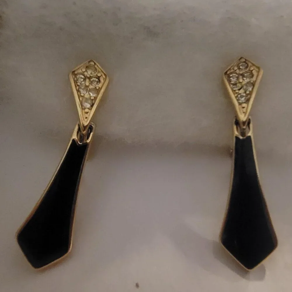 Vintage Crown Trifari Black Teardrop Rhinestone Gold Clip Earrings